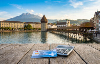 Krankenkassenvergleich Luzern 2026: Bis zu 3'796 CHF sparen