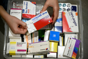 Skiunfälle Hirnverletzungen Tipps vom Apothekerverband: Hausapotheke entrümpeln: Was wegmuss und was bleiben darf